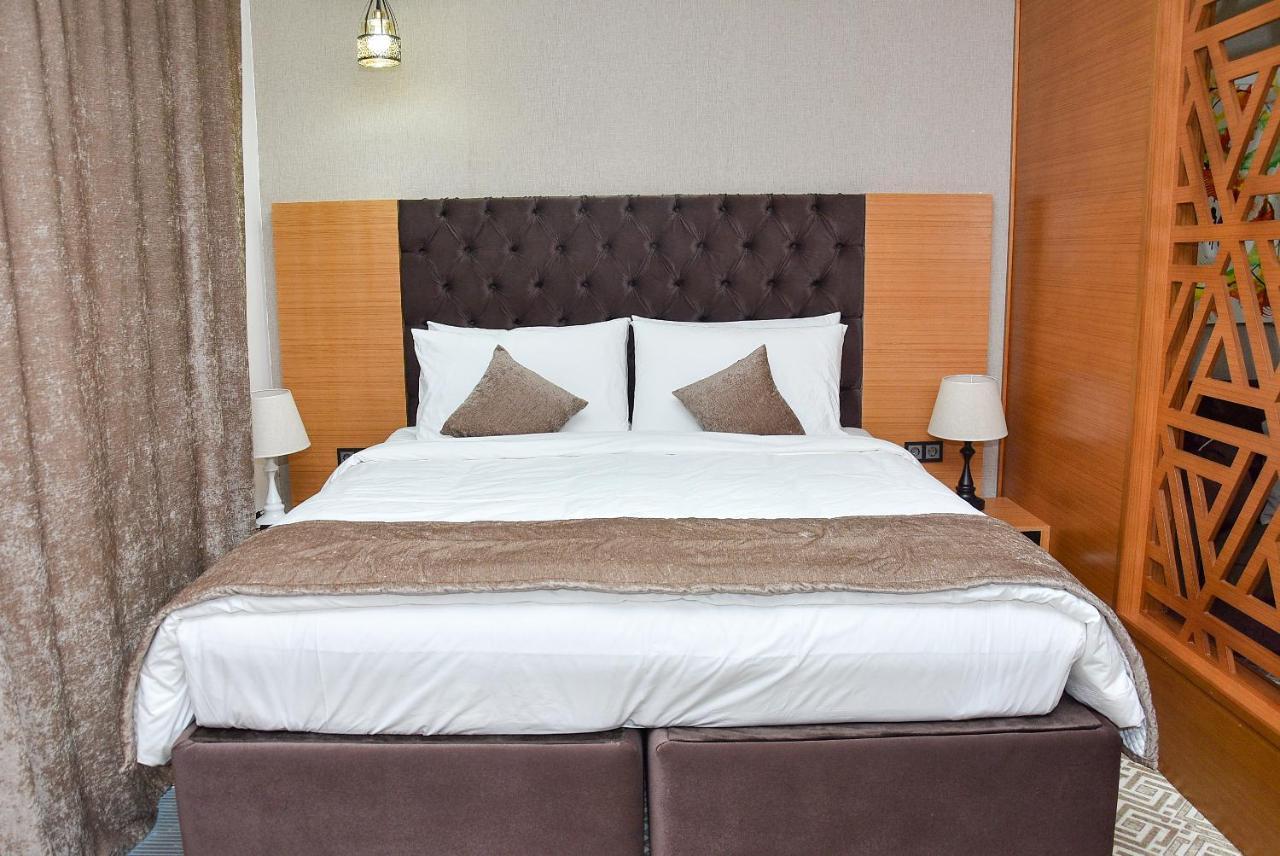 Ramada By Wyndham Turkistan Hotell Exteriör bild