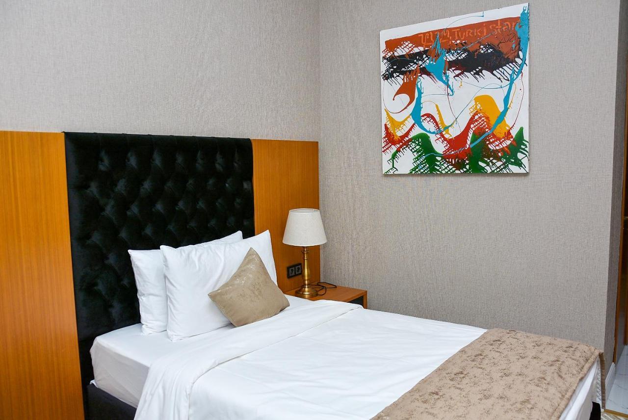 Ramada By Wyndham Turkistan Hotell Exteriör bild
