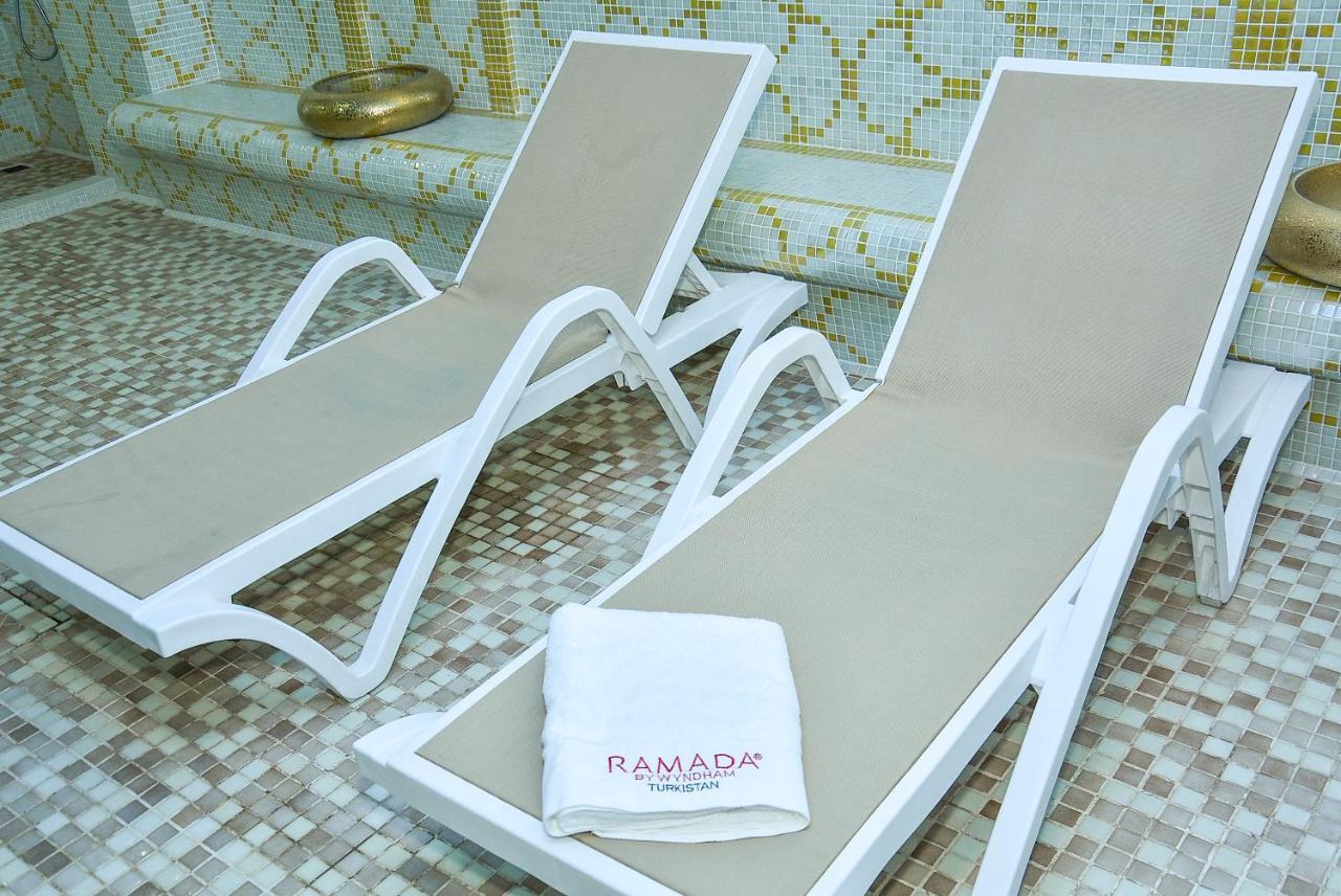 Ramada By Wyndham Turkistan Hotell Exteriör bild